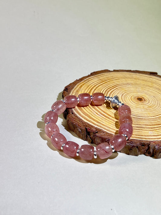 Strawberry Quartz UFO Bracelet for Love & Positive Energy – Spiritual Healing Crystal Jewelry, Unique UFO Charm Gift for Women