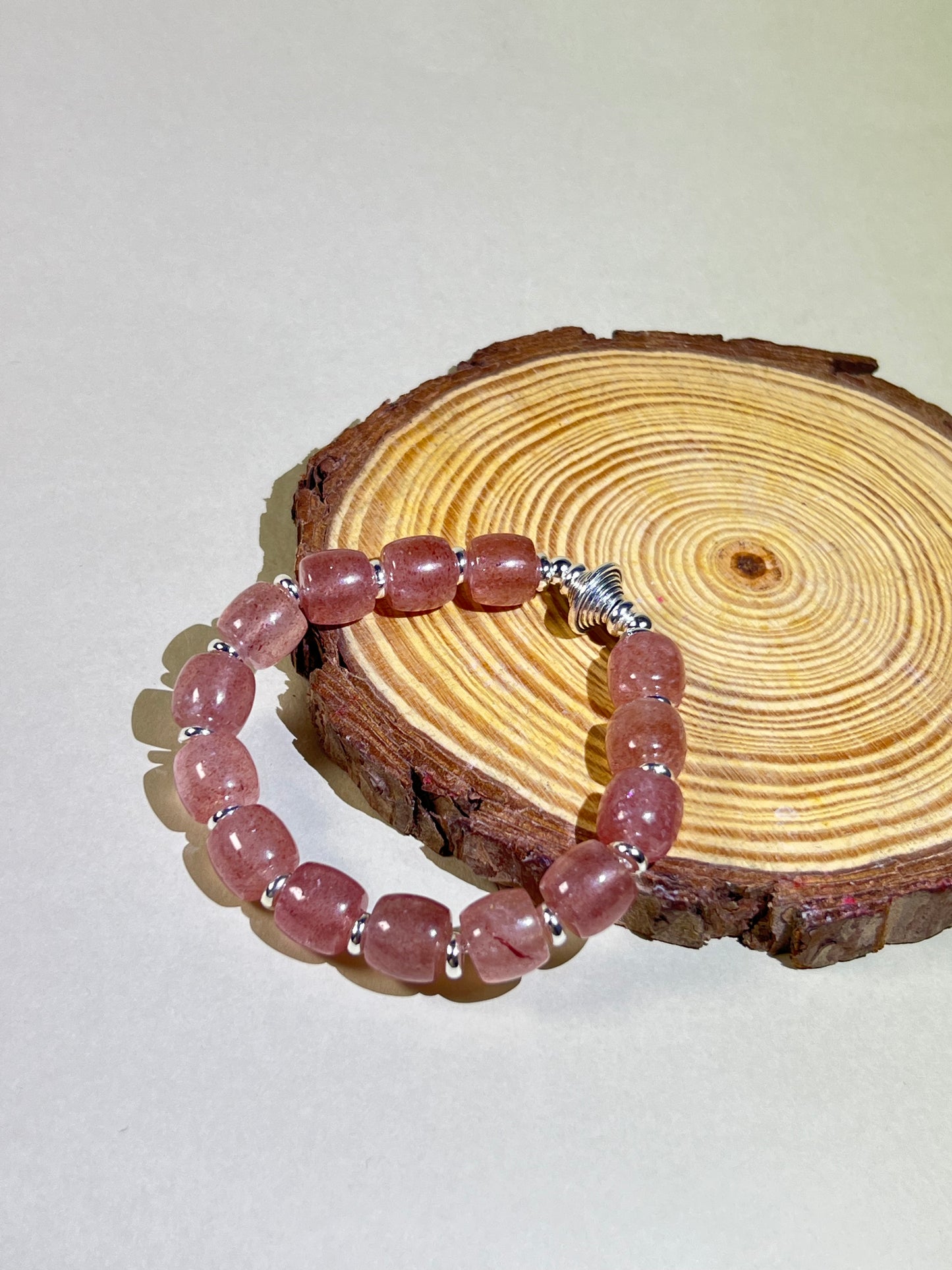 Strawberry Quartz UFO Bracelet for Love & Positive Energy – Spiritual Healing Crystal Jewelry, Unique UFO Charm Gift for Women